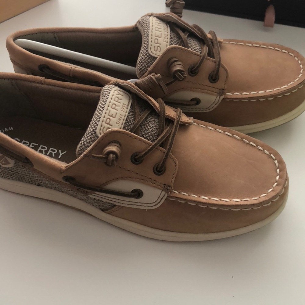 sperrys - Picture 2 of 3